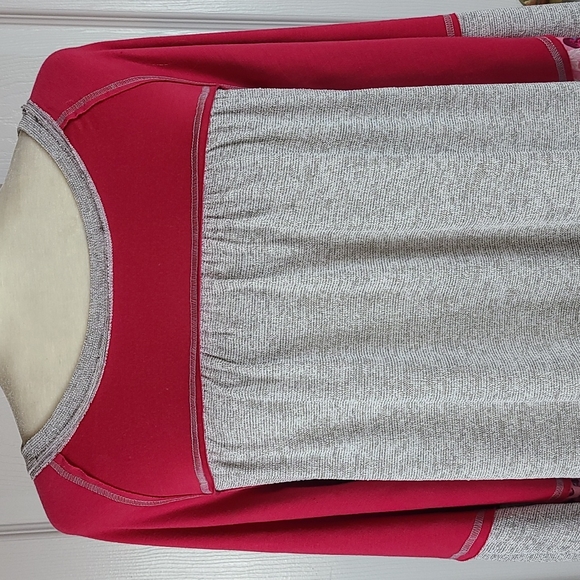 Jodifl Bell Sleeved, Mixed Fabric Blouse - Picture 2 of 11